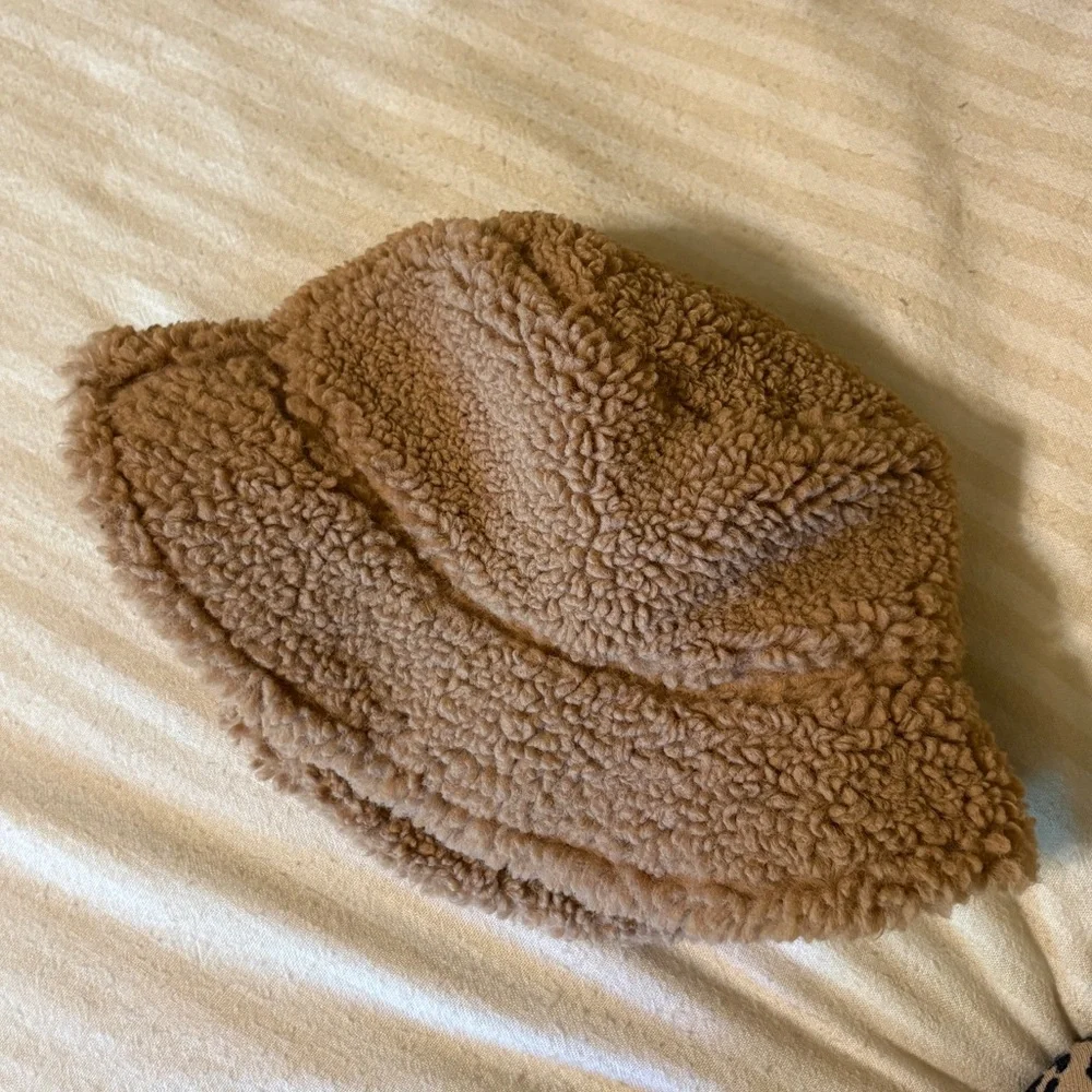 Abercrombie & Fitch Kids Teddy Sherpa Bucket Hat One Size